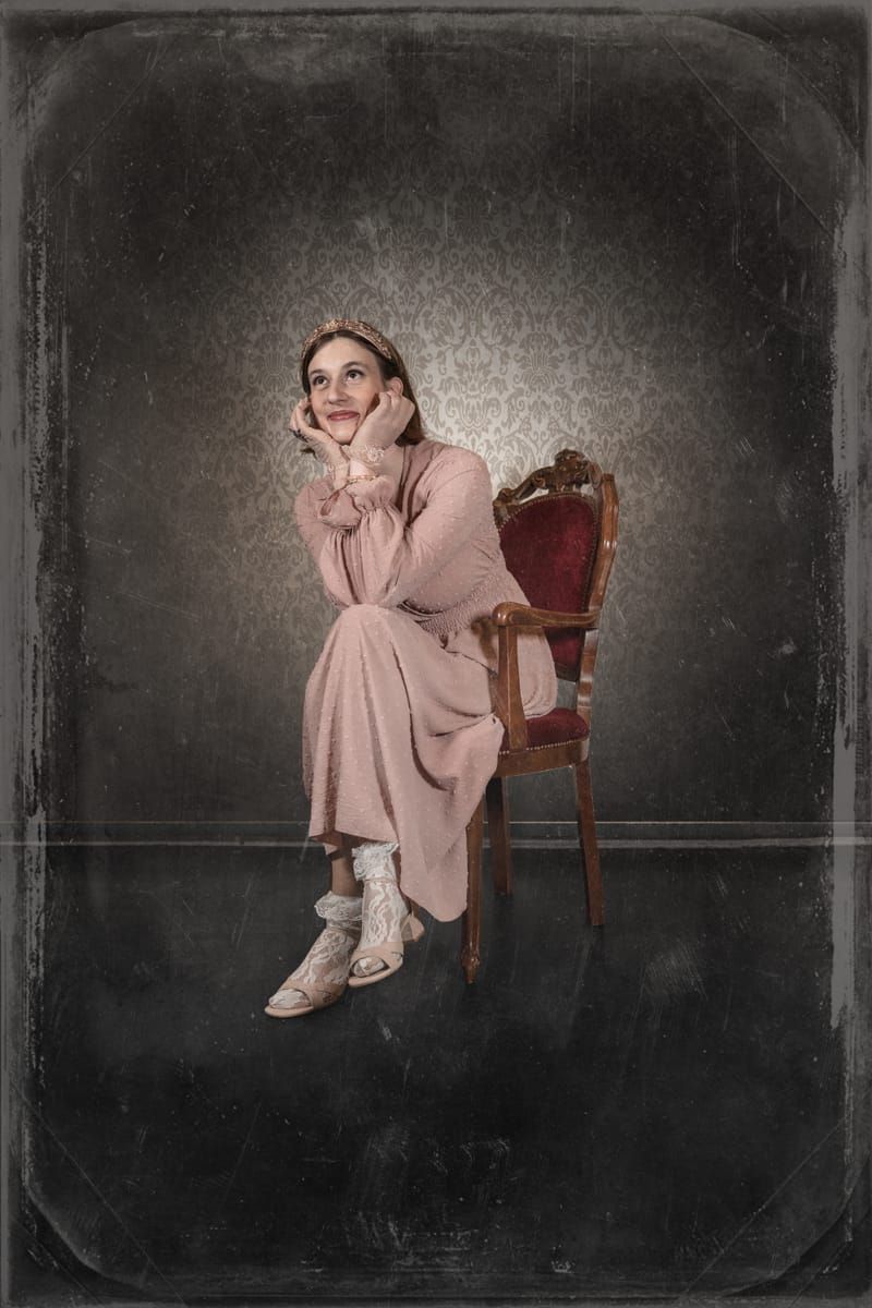 Karin Distler als Cecily Cardew in „Bunbury“ (2023)