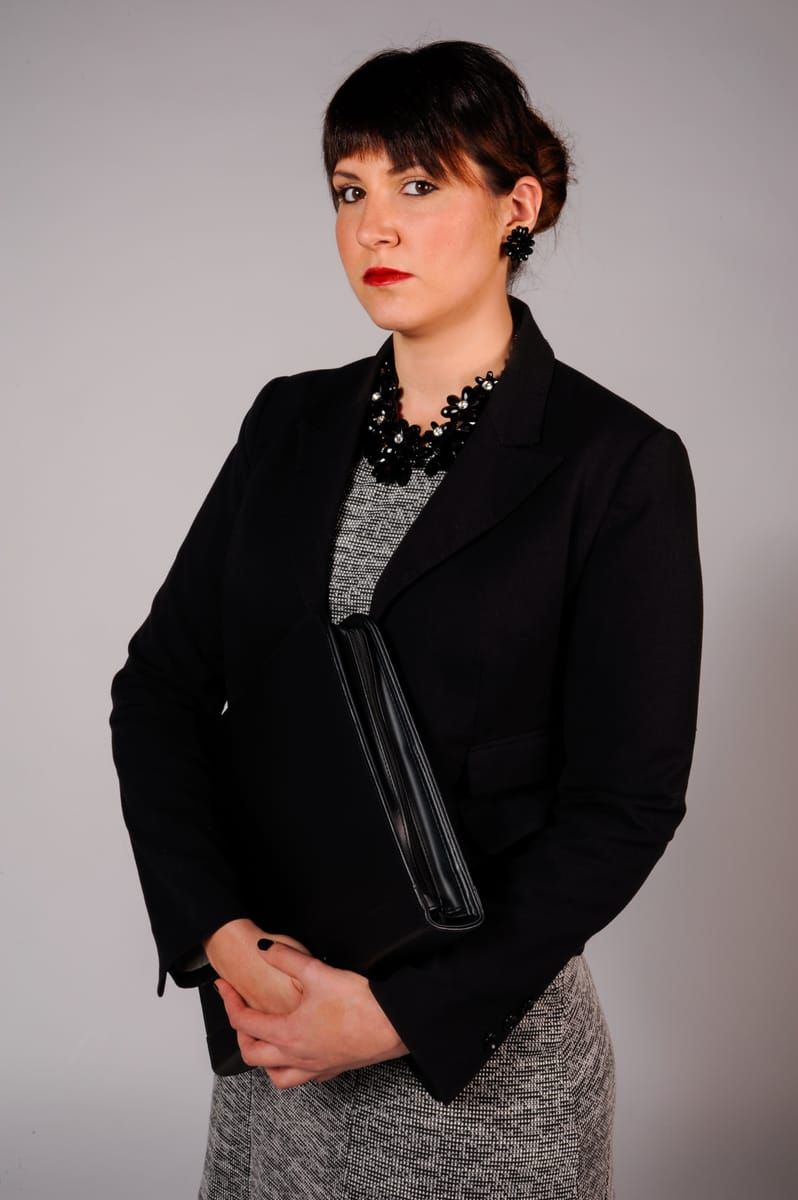 Lisa Uhlig als Zoe Mapleton in „Zum Henker mit den Henks!“ (2016)